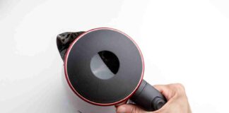 Détartrer une bouilloire : vinaigre blanc, citron ou bicarbonate, quelle solution choisir ? détartrer bouilloire électrique